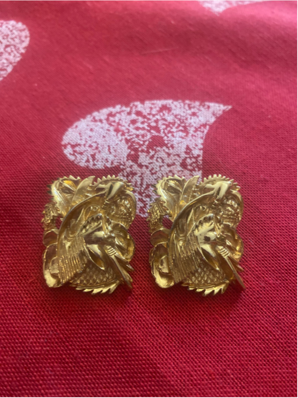 Vintage 1972 Napier clip on earrings